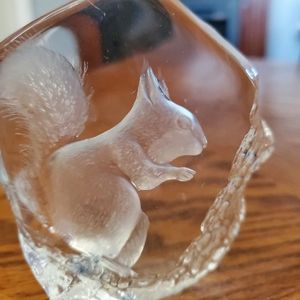 Mats Jonasson lead crystal squirrel.